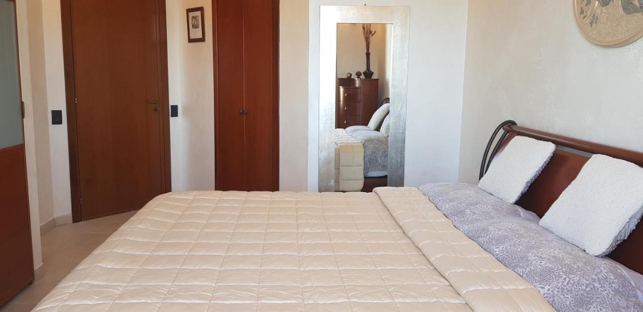 J M Villa Al Mare Con Veduta Spettacolare Шака Екстериор снимка